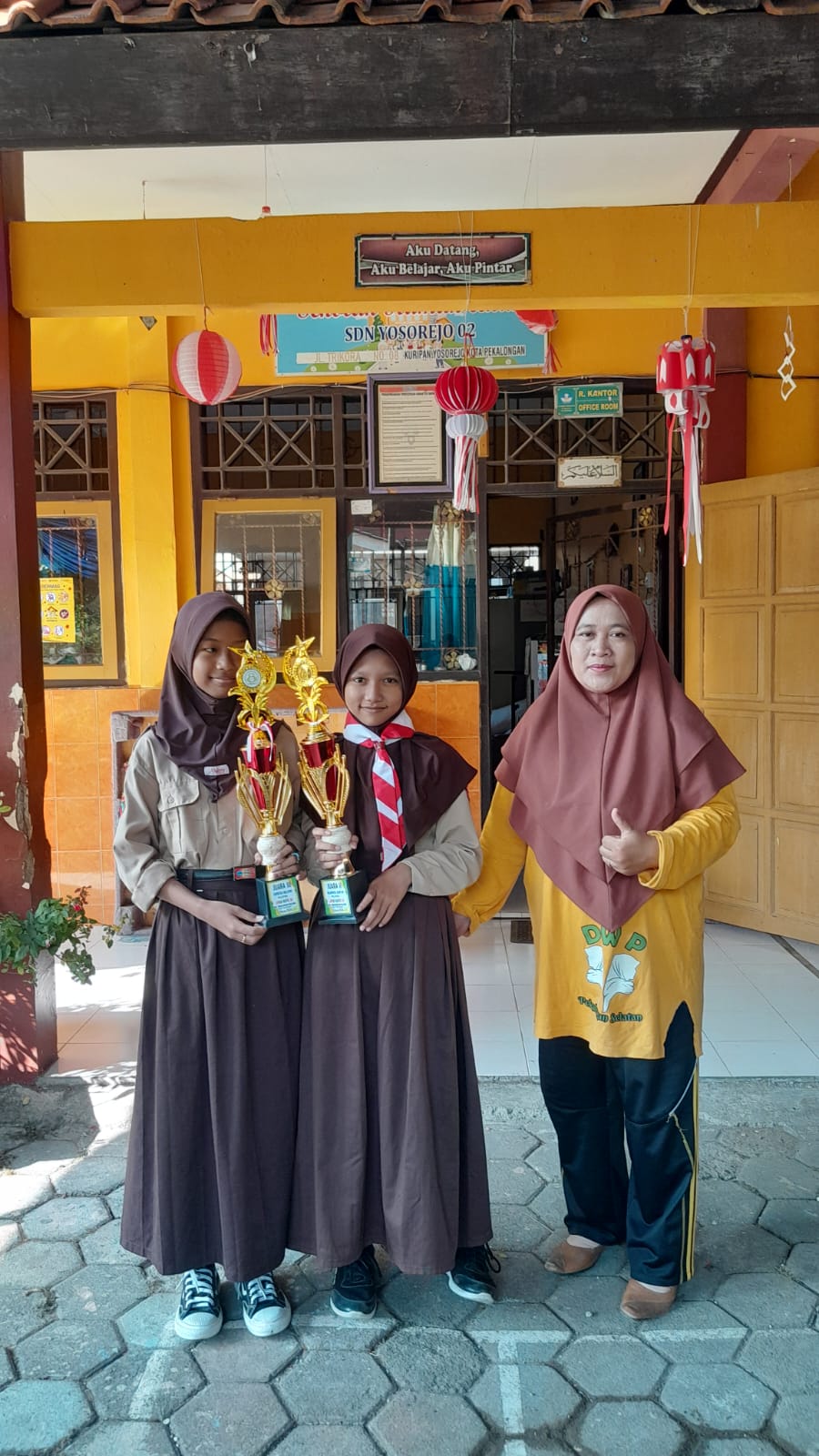 Penyerahan Piala Mapsi Tingkat Kecamatan Pekalongan Selatan